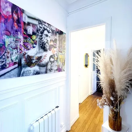 Апартаменты Quai De Seine Tour Eiffel Trocadero Париж