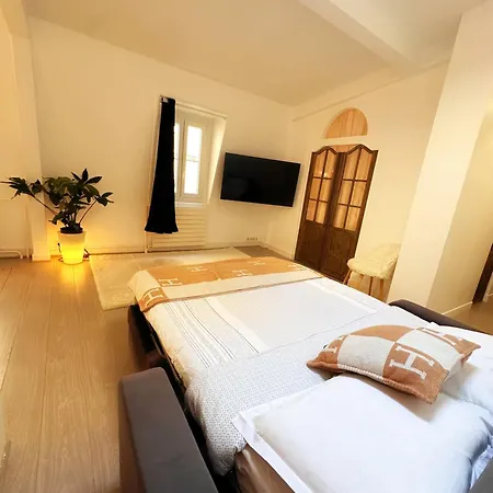 Апартаменты Quai De Seine Tour Eiffel Trocadero *