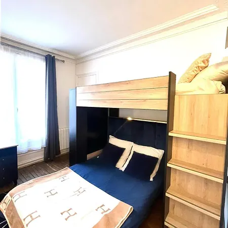 Quai De Seine Tour Eiffel Trocadero * Paris